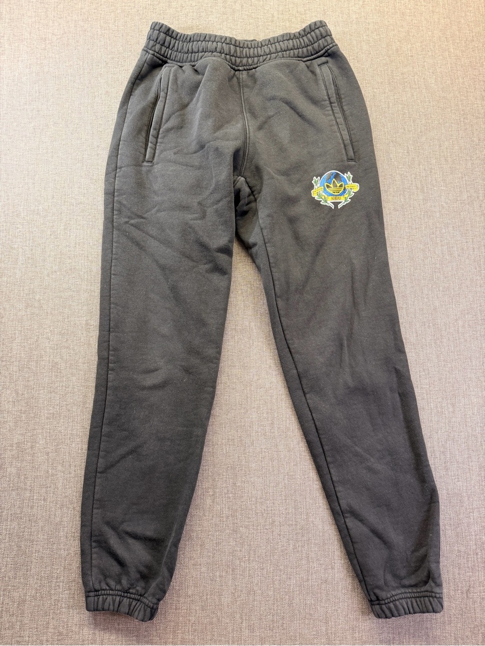adidas Black Kids Sweatpants with Colorful Crest Size Small